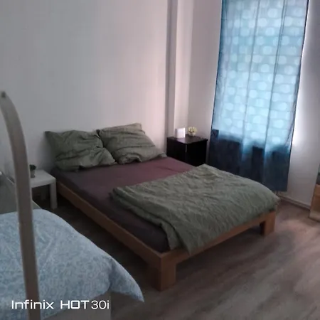 квартира! почесавая, суточная аренда Apartamento *